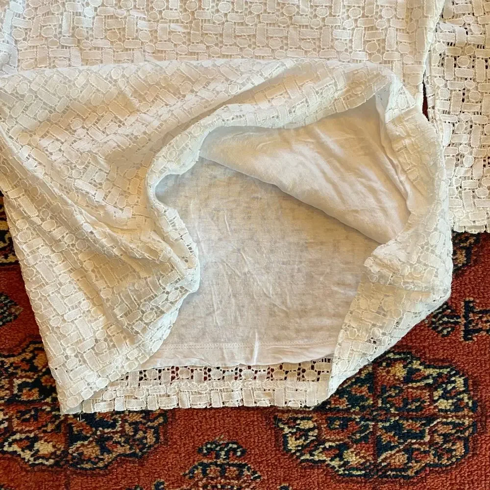 Banana Republic 6 White Semi Sheer Patterned‎ Weave Pullover Top